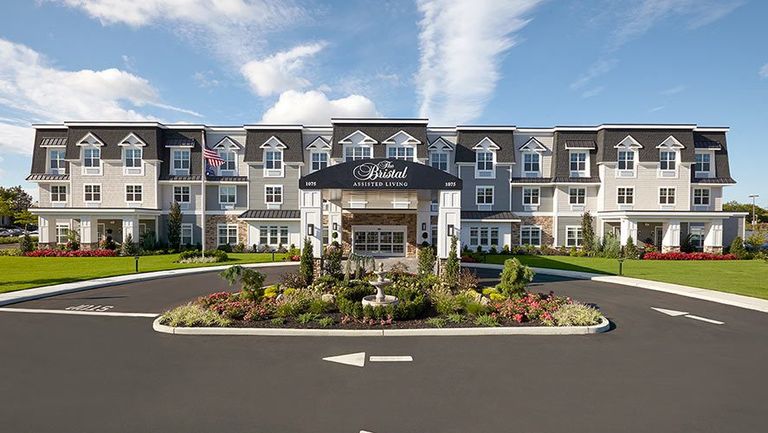 the-bristal-at-bethpage-exterior-2