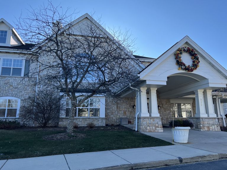 The Apartments At Elizabeth Residence, Milwaukee, WI 2