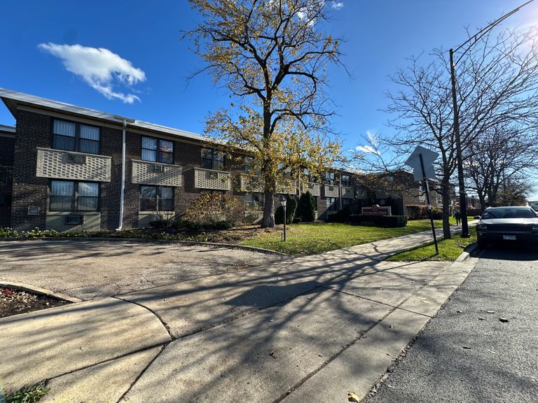 Peterson Park Health Care Center, Chicago, IL 1