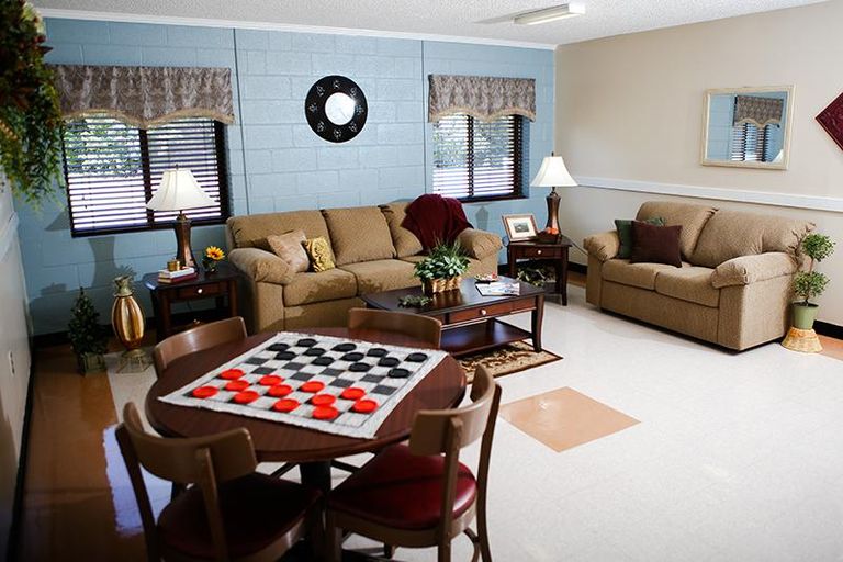 Willow Place Assisted Living & Memory Care Community, Laurinburg, NC 2