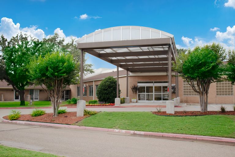 Arlington Villas Rehabilitation And Healthcare Center, Arlington, TX 1