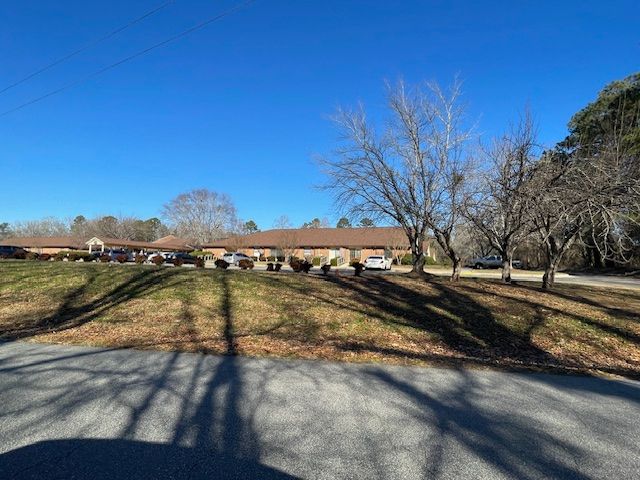 Louisburg Manor, Louisburg, NC 2