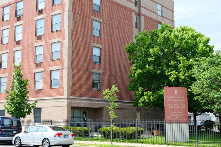 Senior Suites Washington Heights, Chicago, IL 3