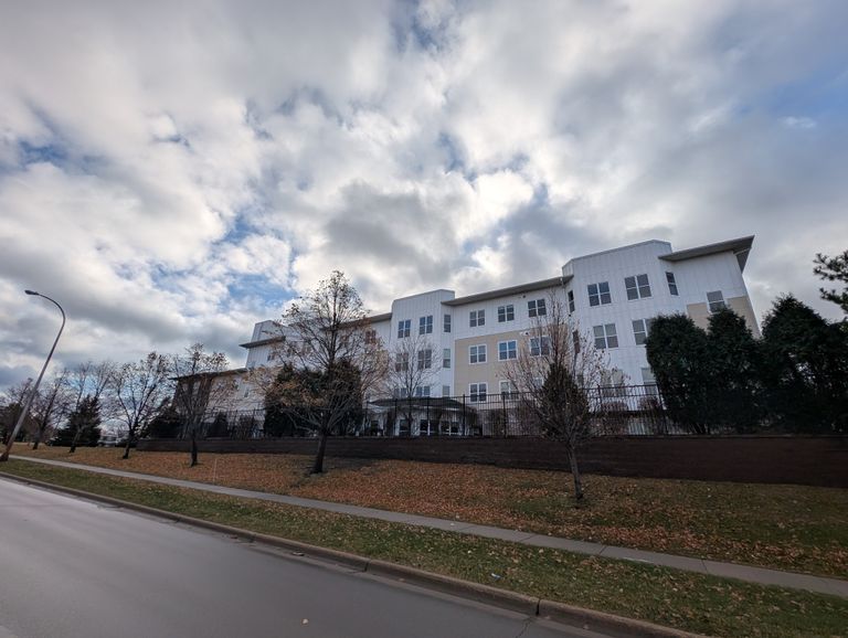 York Gardens Senior Living, Edina, MN 3