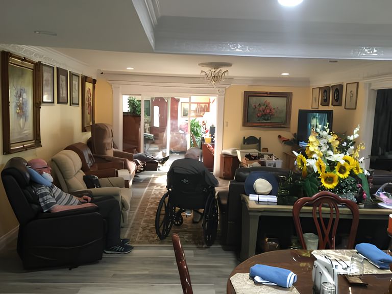 ocean-breeze-care-home-ii-living-3_sly_high_res_