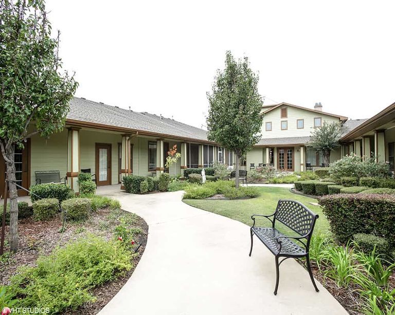 Spring Lake Assisted Living and Memory Care, Paris, TX 1