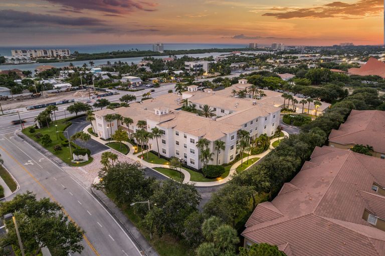 Tequesta Terrace, Tequesta, FL 3