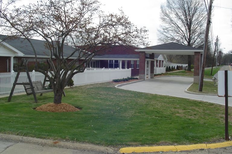 highland-oaks-health-center1-exterior-view-at-highland-oaks-health-center-in-mcconnelsville-22