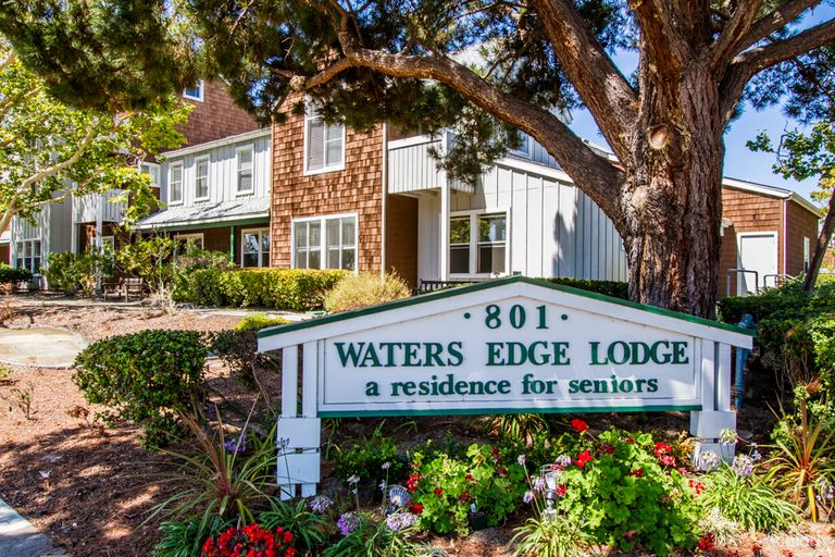 Waters Edge Lodge, Alameda, CA 3