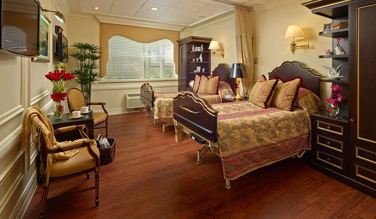 palace-at-kendall-nursing-and-rehabilitation-center-bedroom