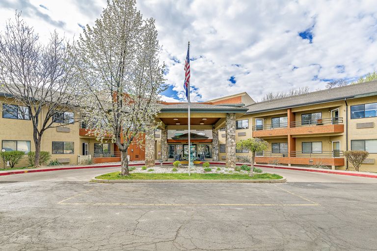 Solstice Senior Living At Mesa View, Grand Junction, CO 2