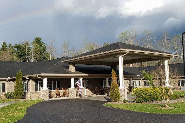 Mitchell House Pricing, Photos and Floor Plans in Spruce Pine, NC