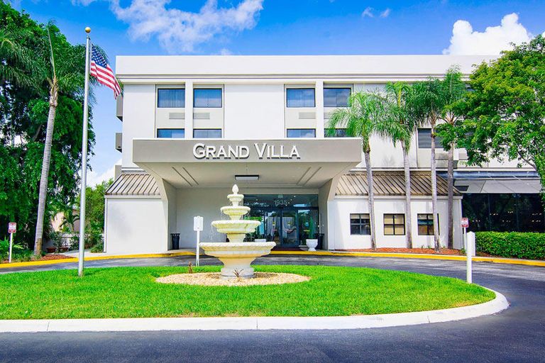 Grand Villa Of Boynton Beach Pricing, Photos and Floor Plans in