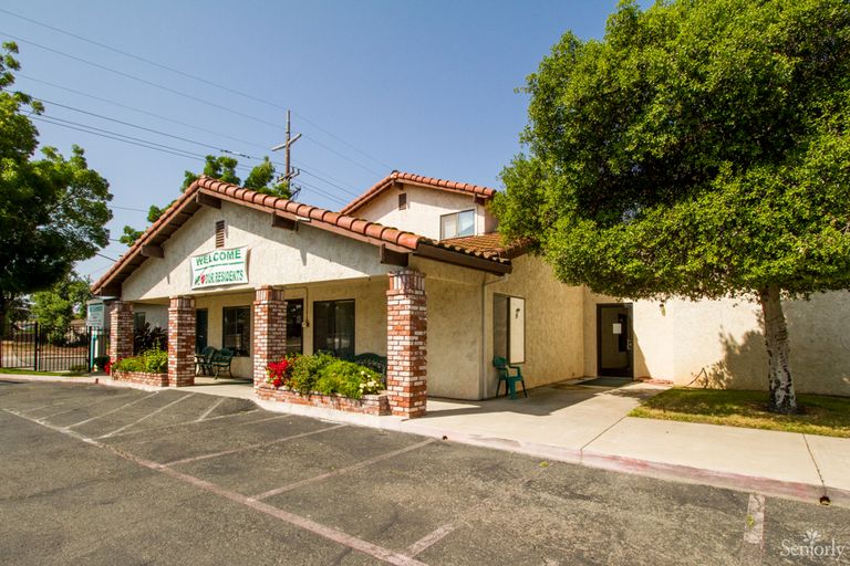 Hillcrest Memory Care Living Pricing, Photos and Floor