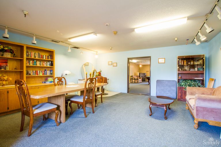 Hillcrest Memory Care Living Pricing, Photos and Floor