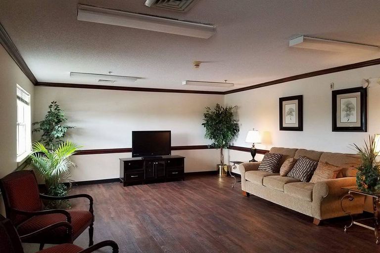 Henderson Care Center Pricing, Photos and Floor Plans in Forest City