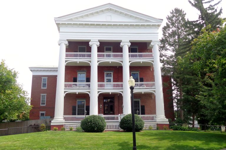 THE BEST 15 Assisted Living Facilities in New York Seniorly