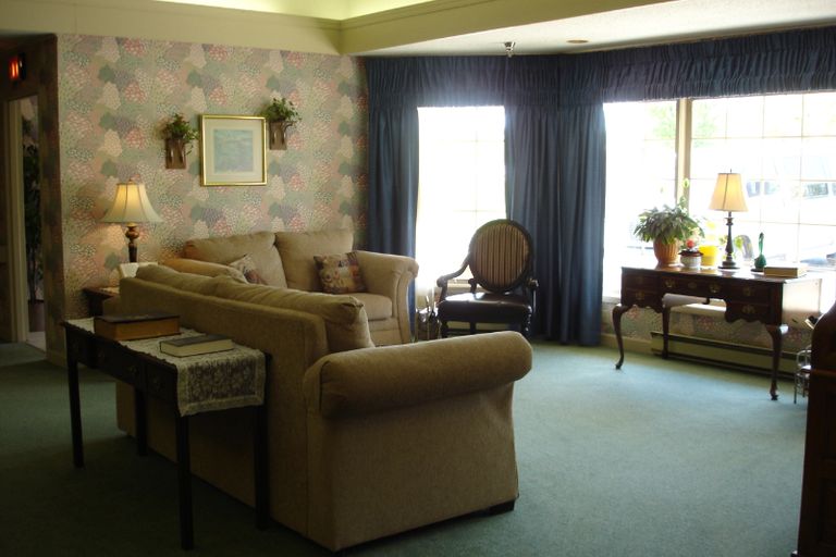 Carriage Square Assisted Living Pricing Photos And Floor Plans