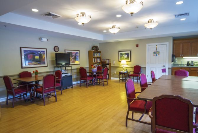 Assisted Living in South Milwaukee, MI - Enlivant