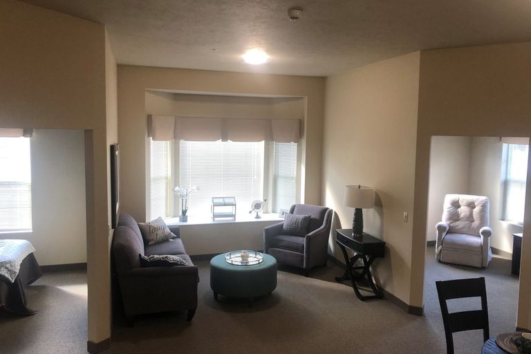 Glen Abbey Assisted Living & Memory Care 1