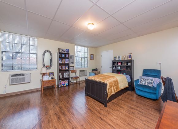 Colonial Assisted Living at Palm Beach County - Pricing, Photos and