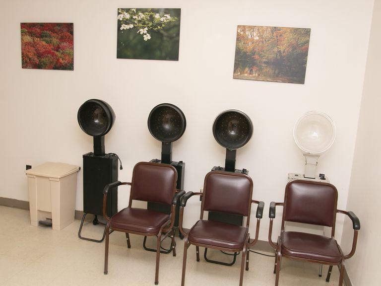 Oakwood Residence Pricing Photos And Floor Plans In Philadelphia Pa Seniorly