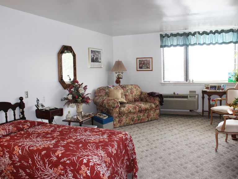 Oakwood Residence Pricing Photos And Floor Plans In Philadelphia Pa Seniorly