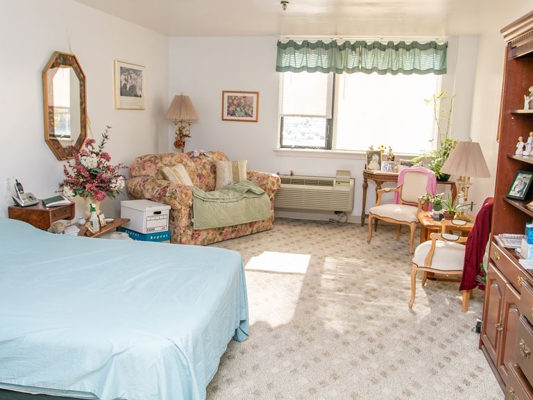 Oakwood Residence Pricing Photos And Floor Plans In Philadelphia Pa Seniorly