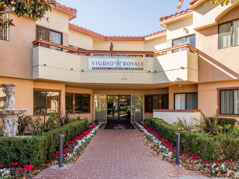 Studio Royale Pricing, Photos and Floor Plans in Culver City, CA