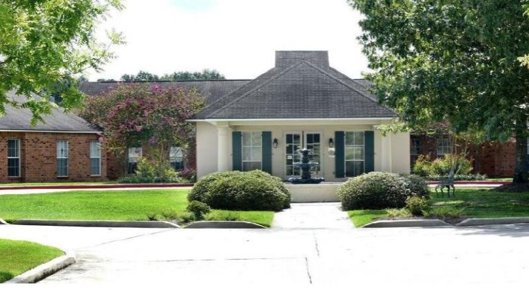 Oakwood Village Pricing Photos And Floor Plans In Zachary La Seniorly