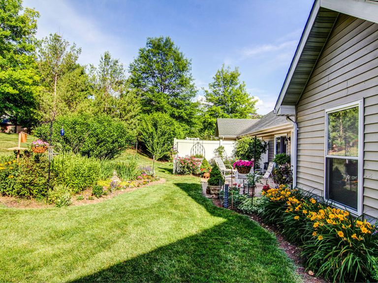 Laclede Groves Pricing, Photos and Floor Plans in St. Louis, MO