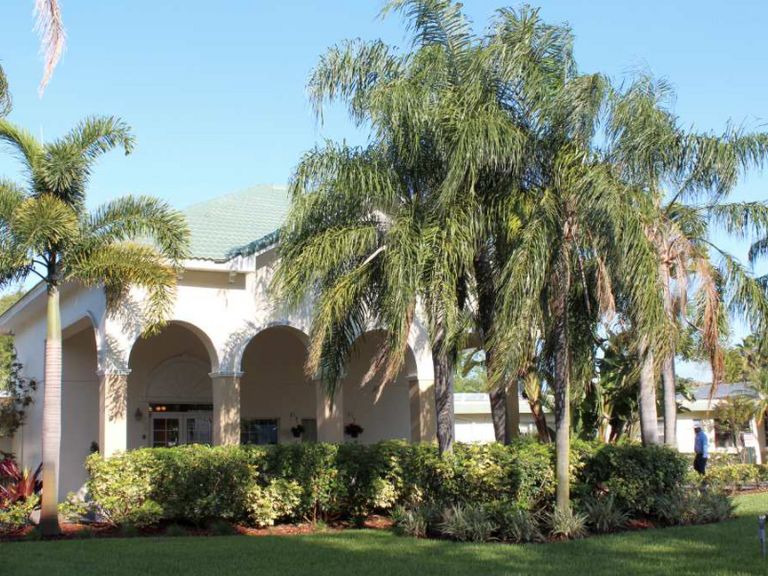 Apollo Health And Rehabilitation Center Pricing Photos And Floor Plans In Saint Petersburg Fl Seniorly