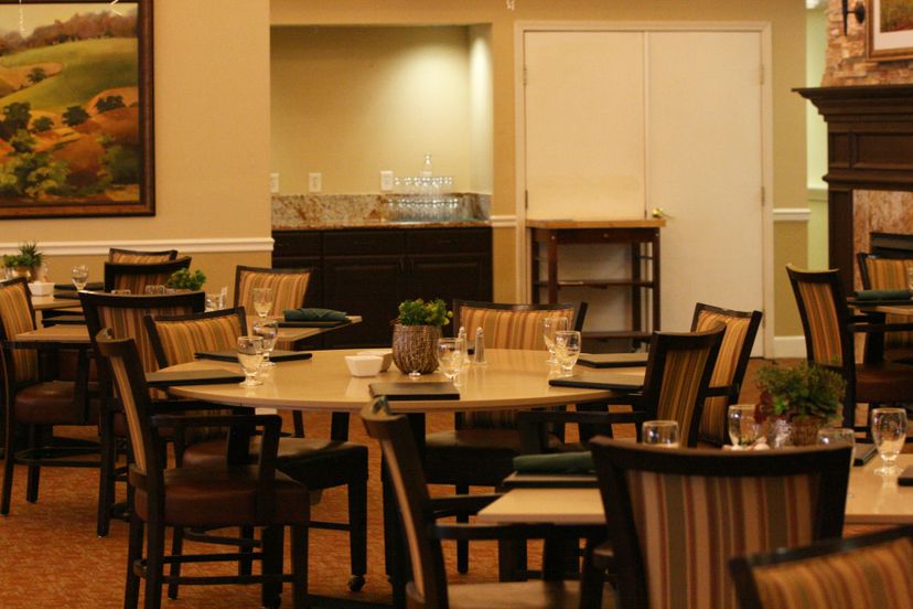 Dale Commons Pricing, Photos & Amenities in Modesto, CA Seniorly