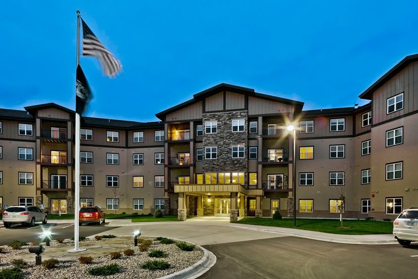 Grand Arbor Senior Living Pricing, Photos & Amenities in Alexandria, MN