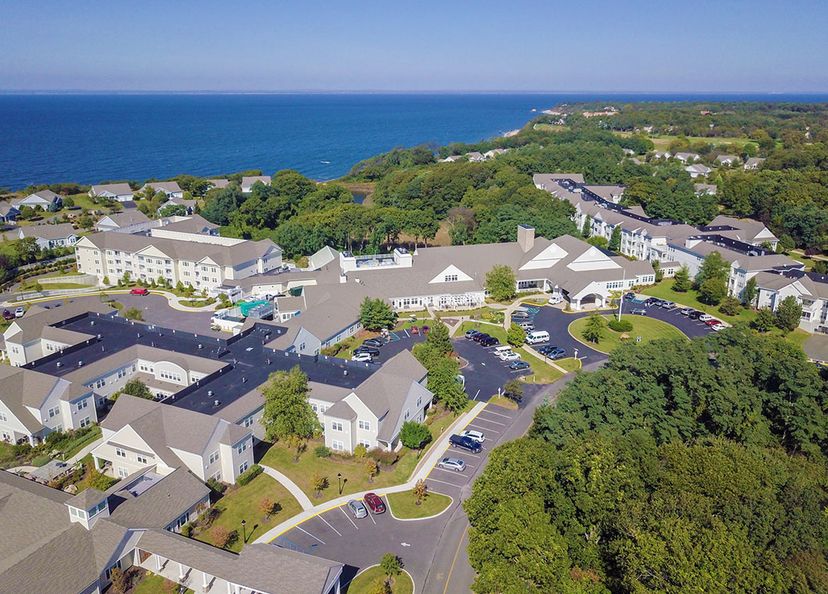 Peconic Landing Photos & Amenities in Greenport, NY