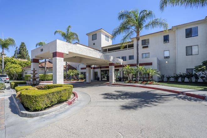 Brookdale Irvine - Pricing, Photos & Amenities in Irvine, CA - Seniorly