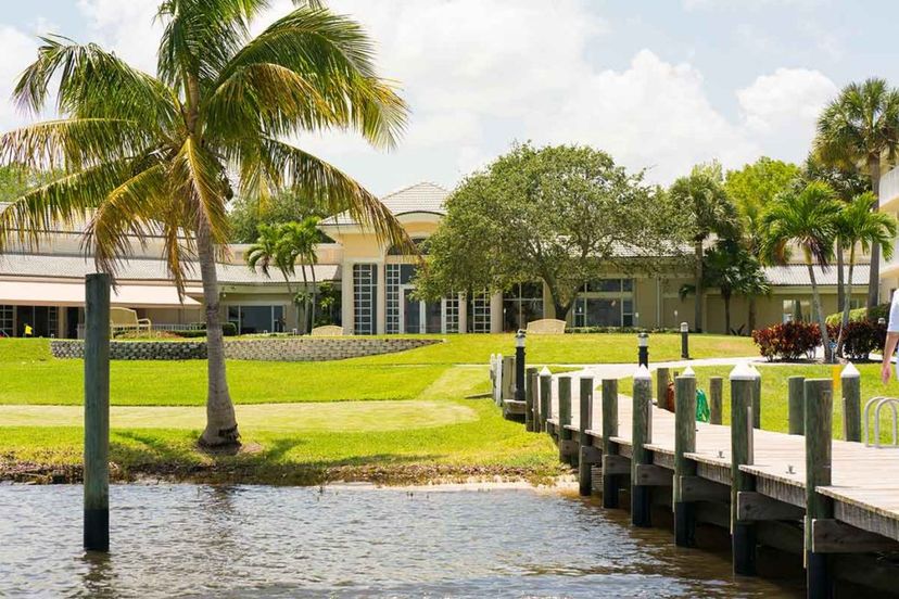 Sandhill Cove Get Pricing, Photos & Amenities in Palm City, FL Seniorly