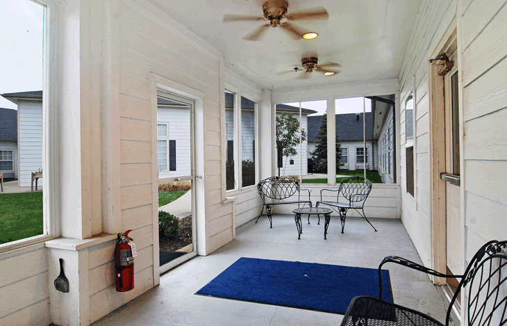 Lorain Estates Senior Living (UPDATED) - Pricing & 9 Photos in Lorain, OH