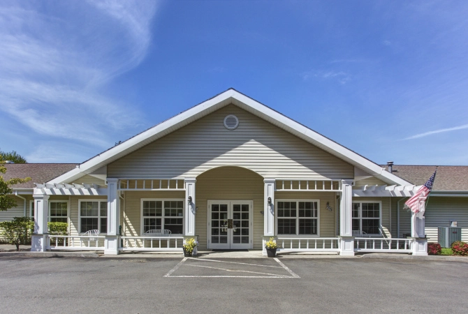 Astor Place (Book a Tour) - Pricing & 14 Photos in Astoria, OR