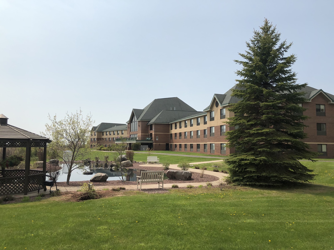 The Bluffs Senior Community (UPDATED) - Get Pricing & 25 Photos in Houghton,  MI